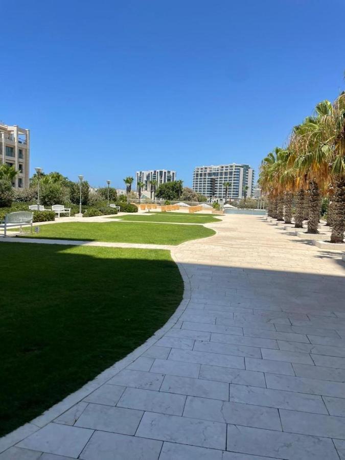 Okeanos Bmarina Aparthotel Herzliya Exterior photo