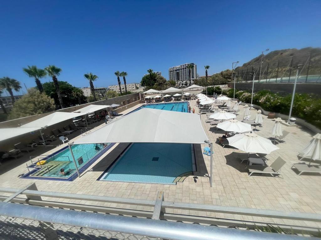 Okeanos Bmarina Aparthotel Herzliya Exterior photo